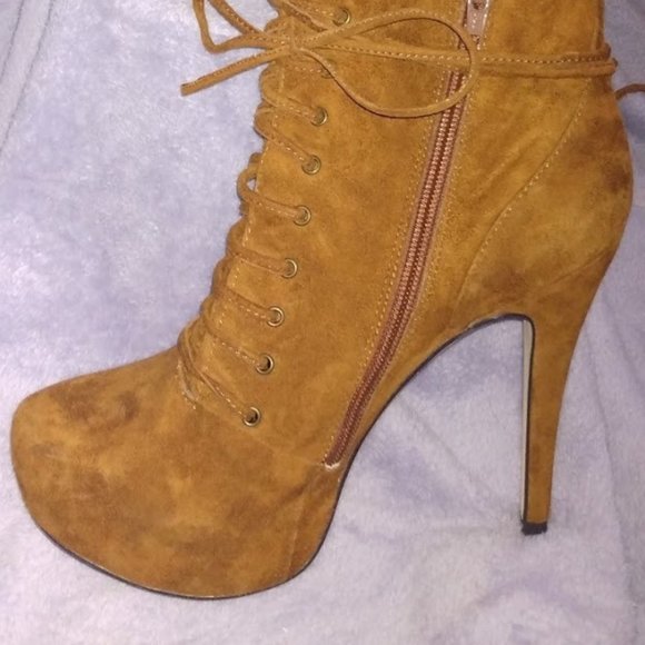 SOLD ON MECARI - Picture 1 of 9